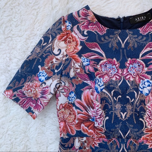 AKIRA Midi Mermaid Cocktail Dress Elegant Pattern - Picture 4 of 7